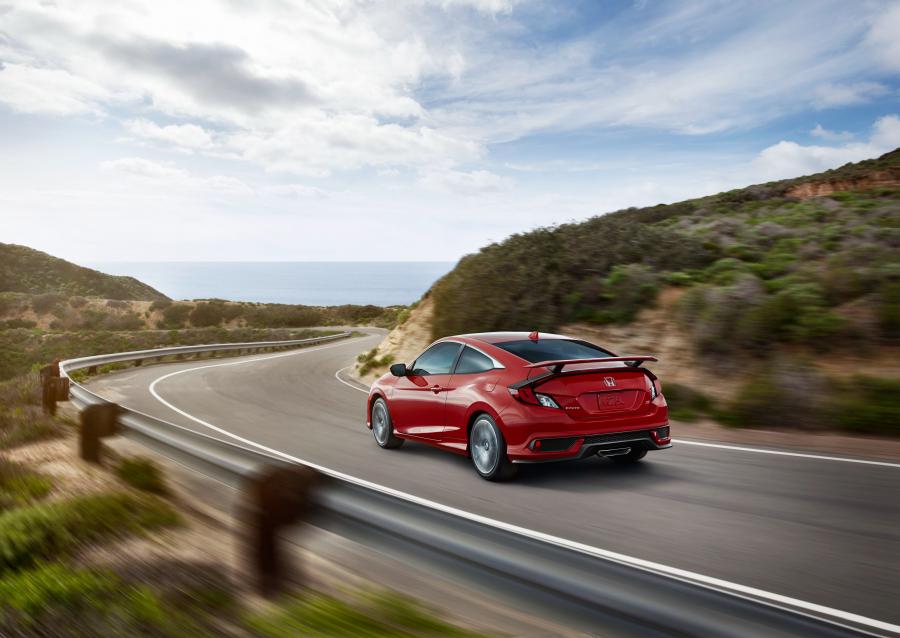 Honda Civic Si Coupe 2017 года  (NA) (фото 4 из 79)